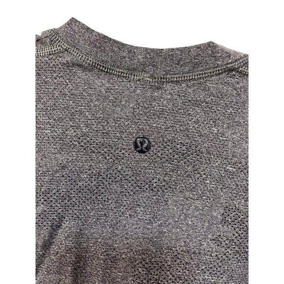 Lululemon Vent Tech Shirt Heathered Purple Men’s Size M Active Gym Athletic - Picture 5 of 6